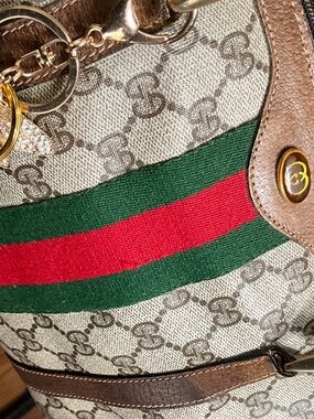 Gucci Beige GG Canvas Shoulder Bag with Green & Red Web